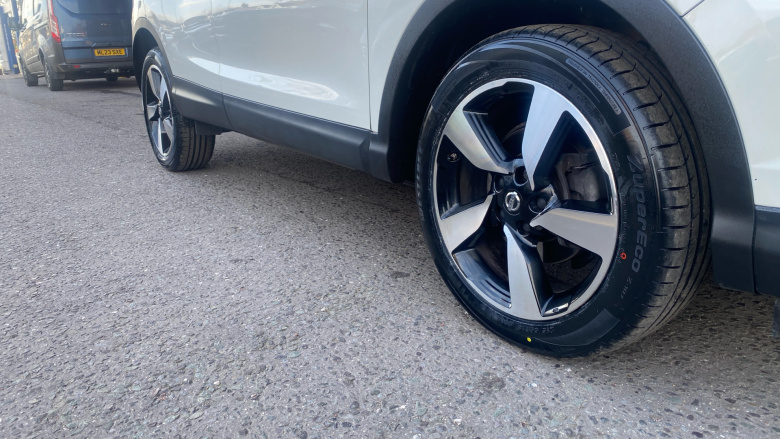 Nissan Qashqai 1.2 DiG-T N-Tec 5dr Xtronic Petrol Hatchback